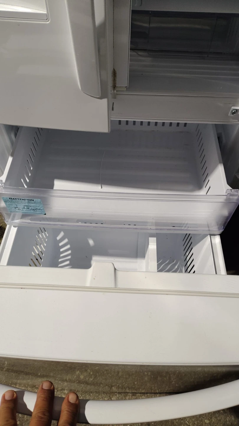 LG French Door Refrigerator LFD20786SW - photo 3