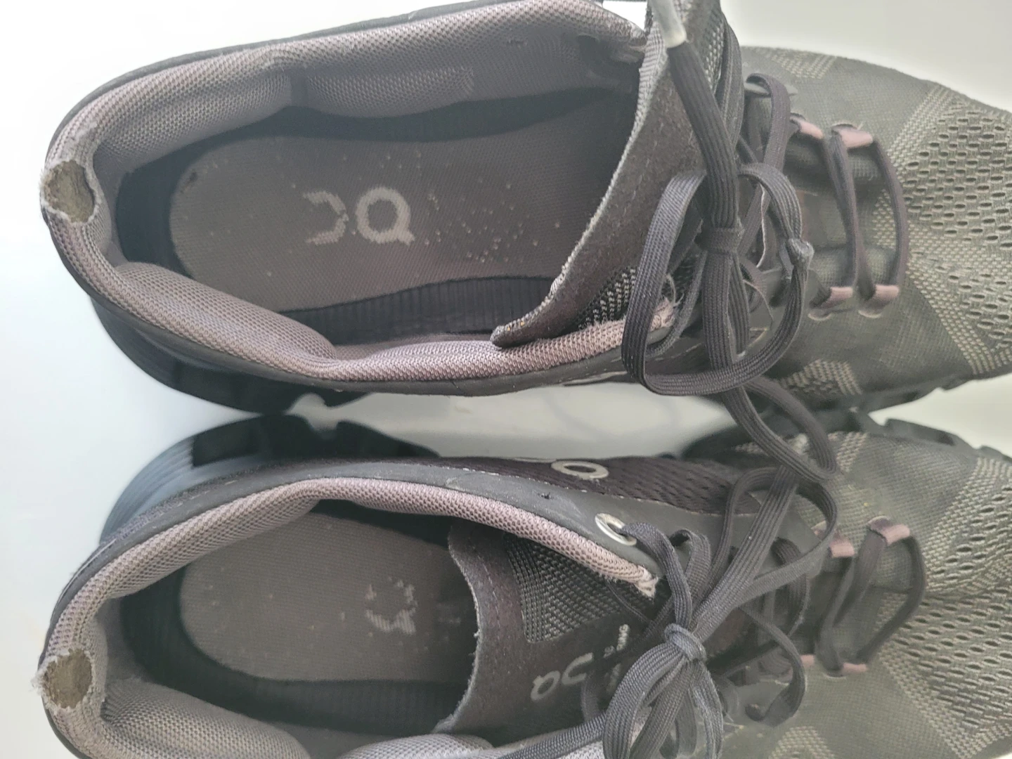 On Cloud Running Shoes size M 8 - photo 4