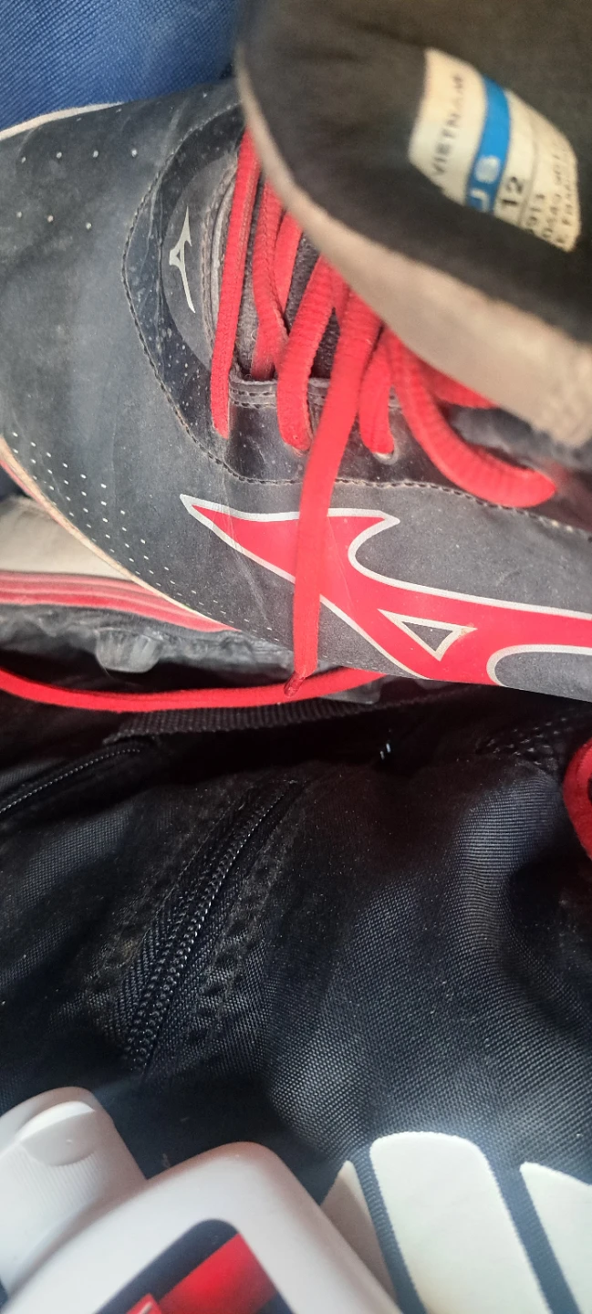 Mizuno Baseball Cleats & Wilson Glove Oil - photo 4