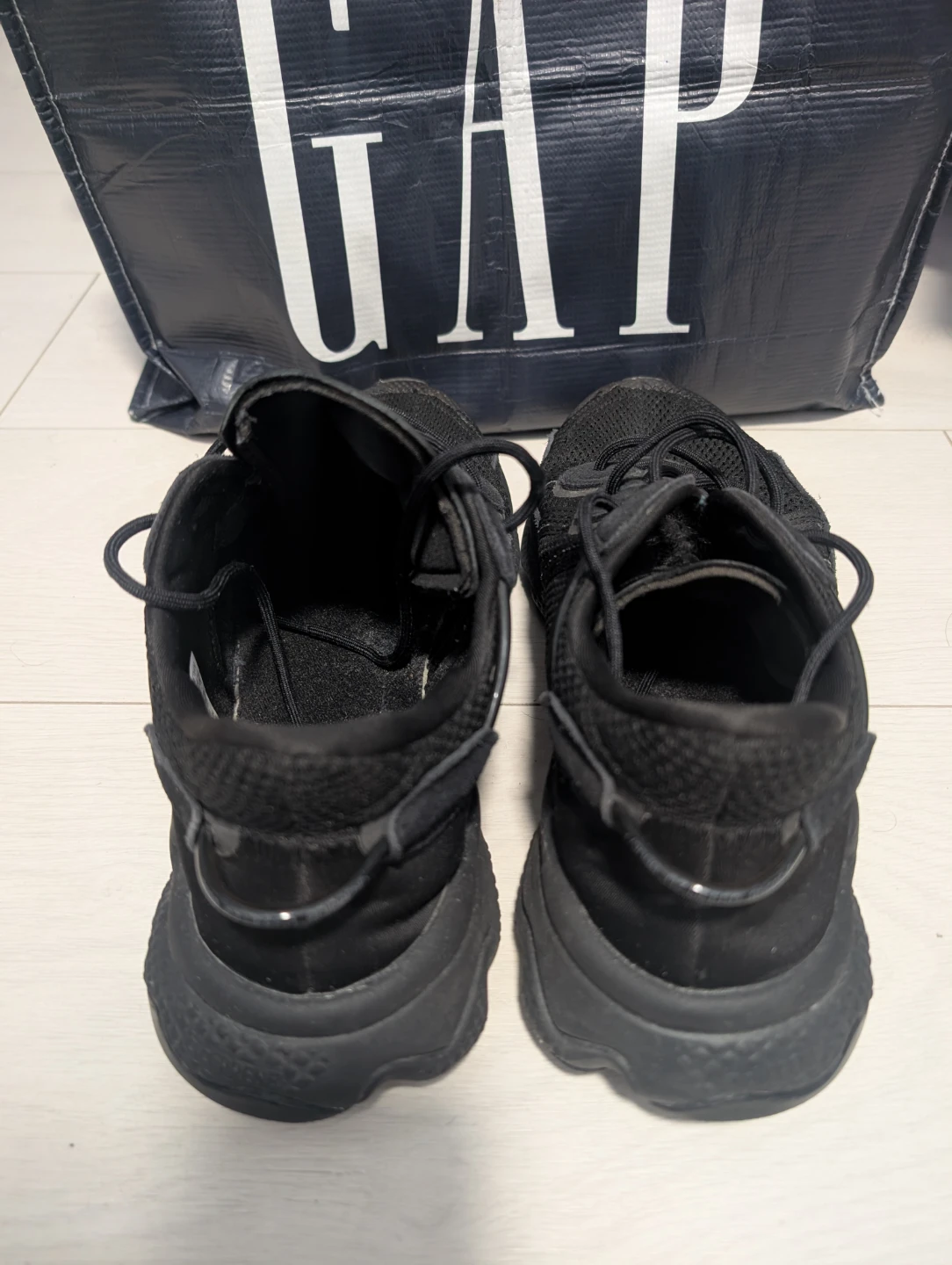 Adidas Ozweego Shoes - Black - Size 10 - photo 4