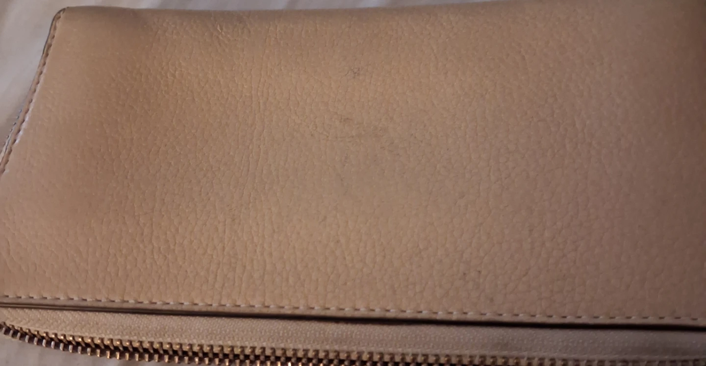 Tory Burch Perforated Logo wallet - photo 4