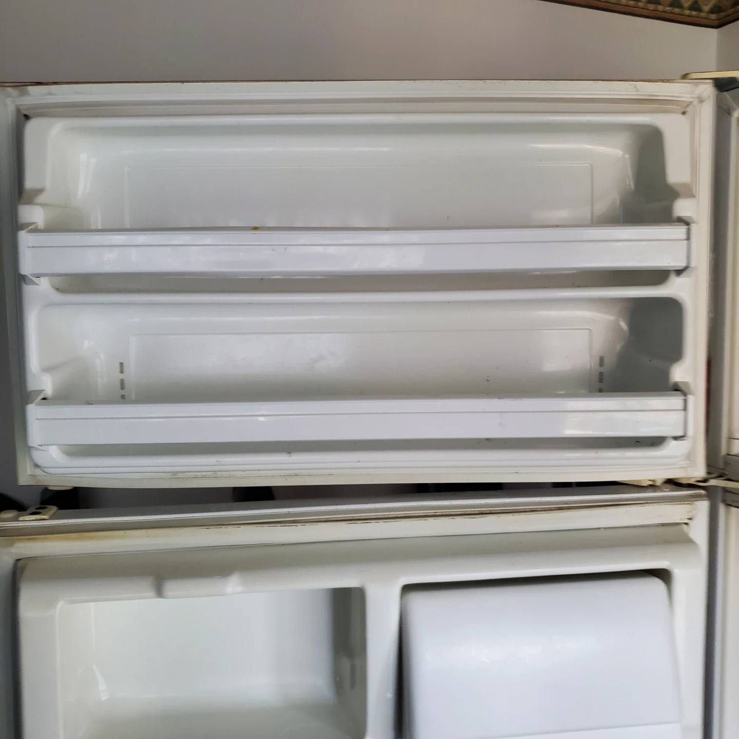 18' No Frost Refrigerator-Freezer - photo 4