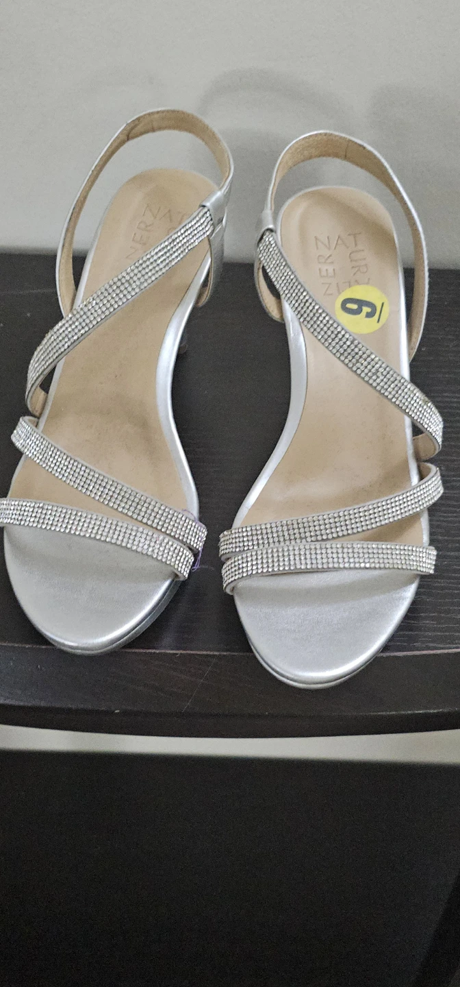 Naturalizer Silver Rhinestone Strap Heels Size 6 - photo 3