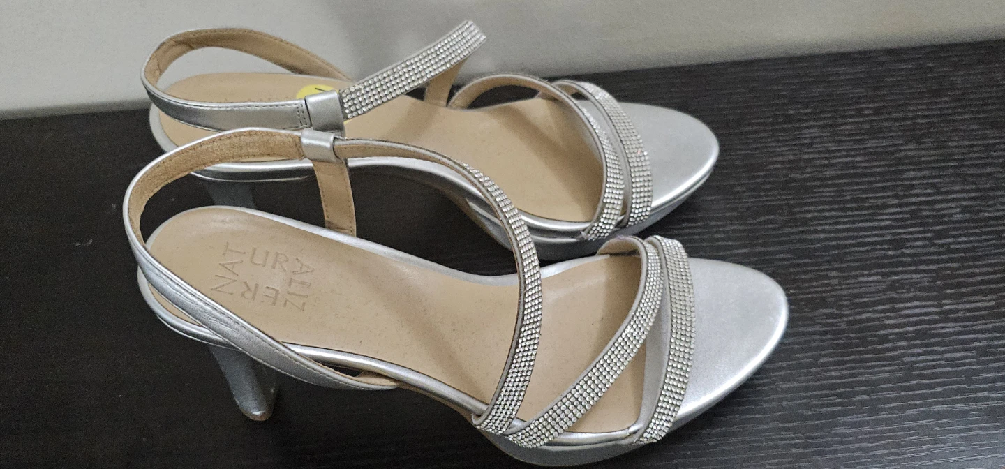 Naturalizer Silver Rhinestone Strap Heels Size 6 - photo 4