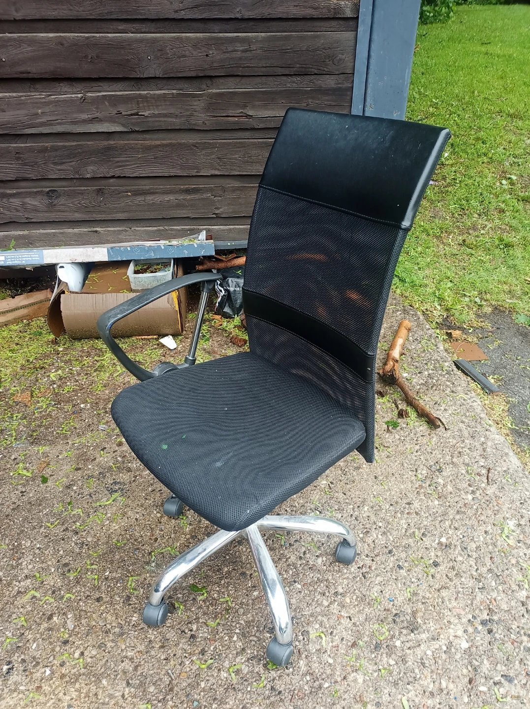 Free Chair ADDRESS in DESCRIPTION - photo 2