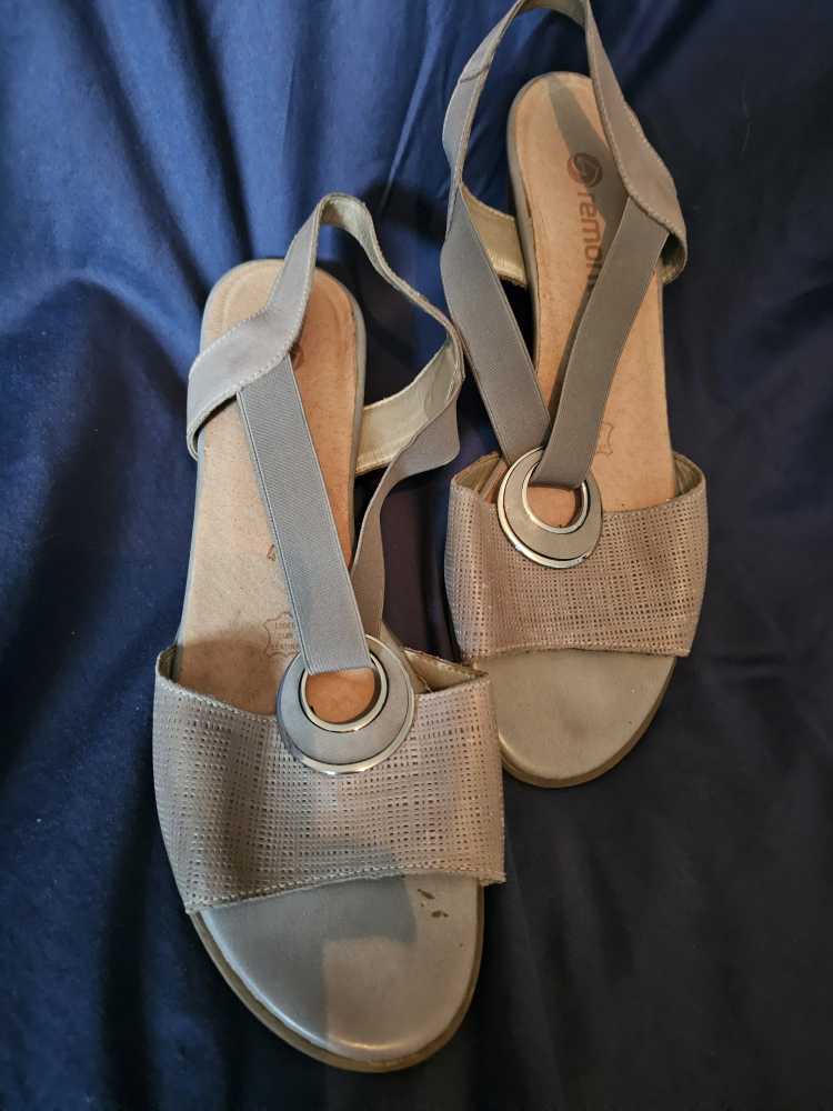 Remonte Women's Grey Wedge Sandals