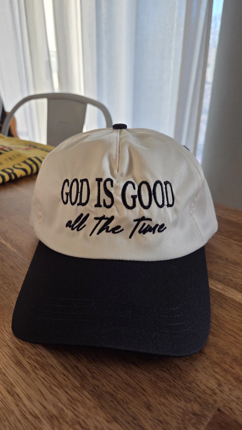 "God Is Good" Two-Tone Hat – Unisex *new