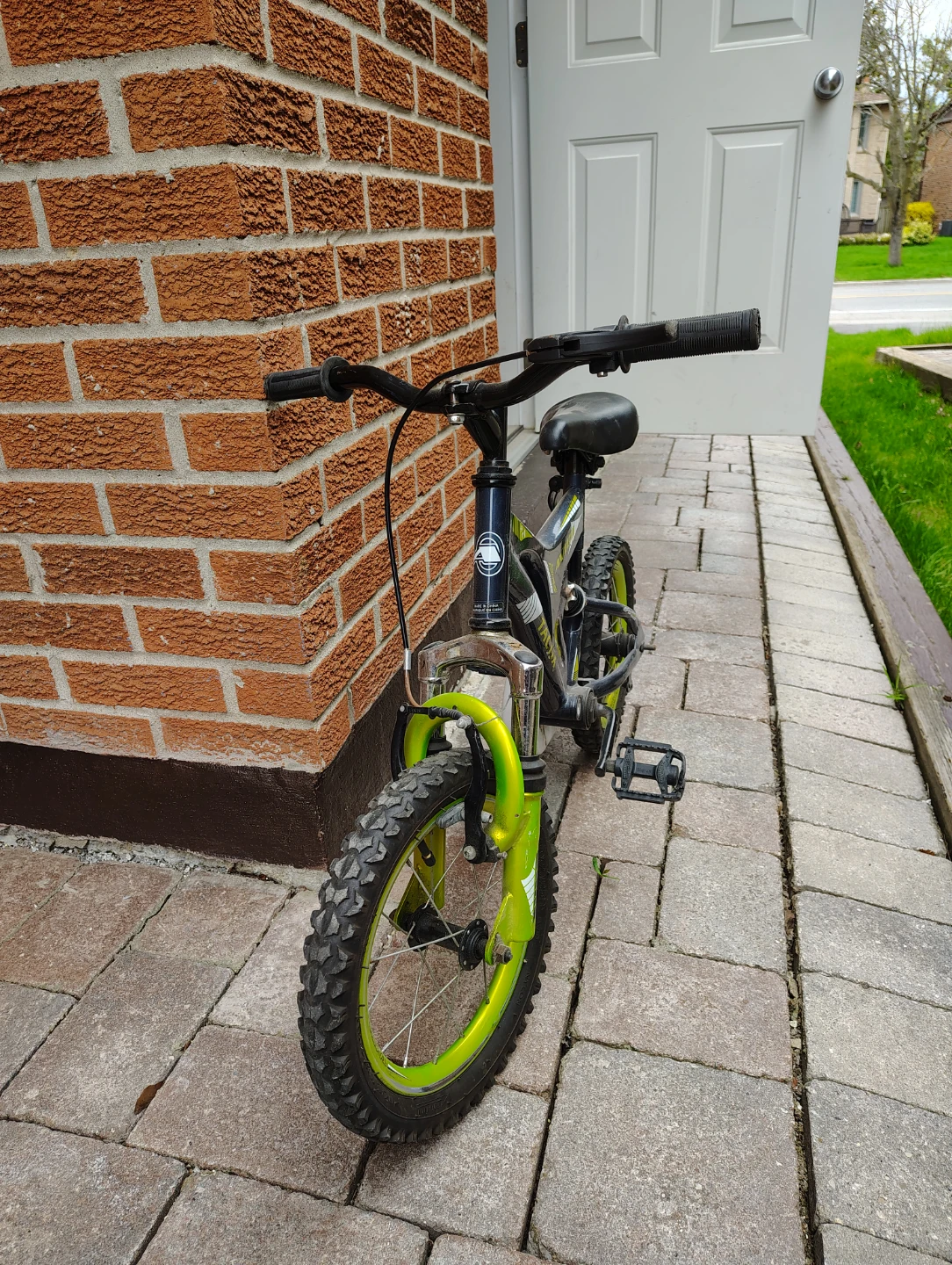 Kids Avigo Tactix bike - photo 2