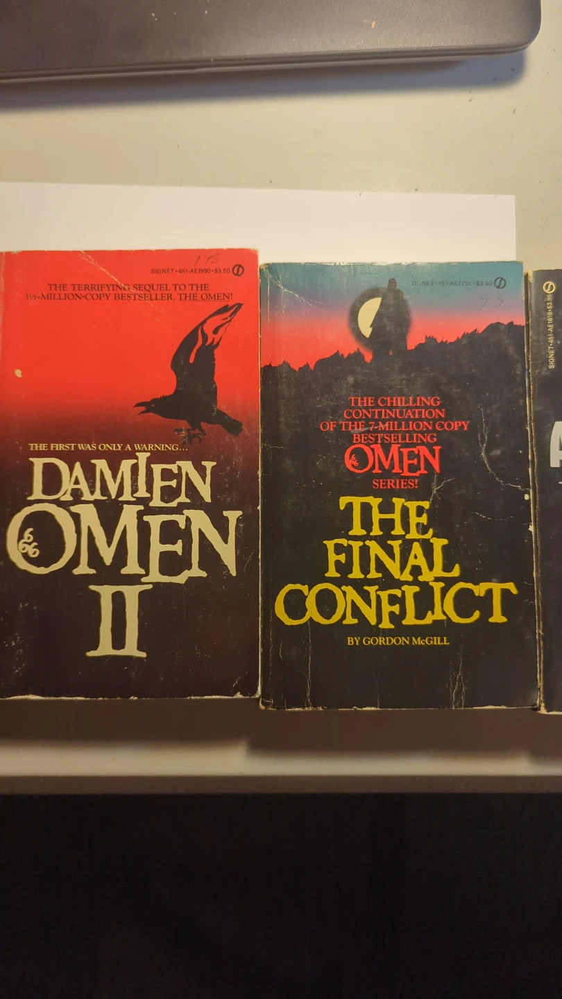The Omen Book Series Novels 1976 - photo 3