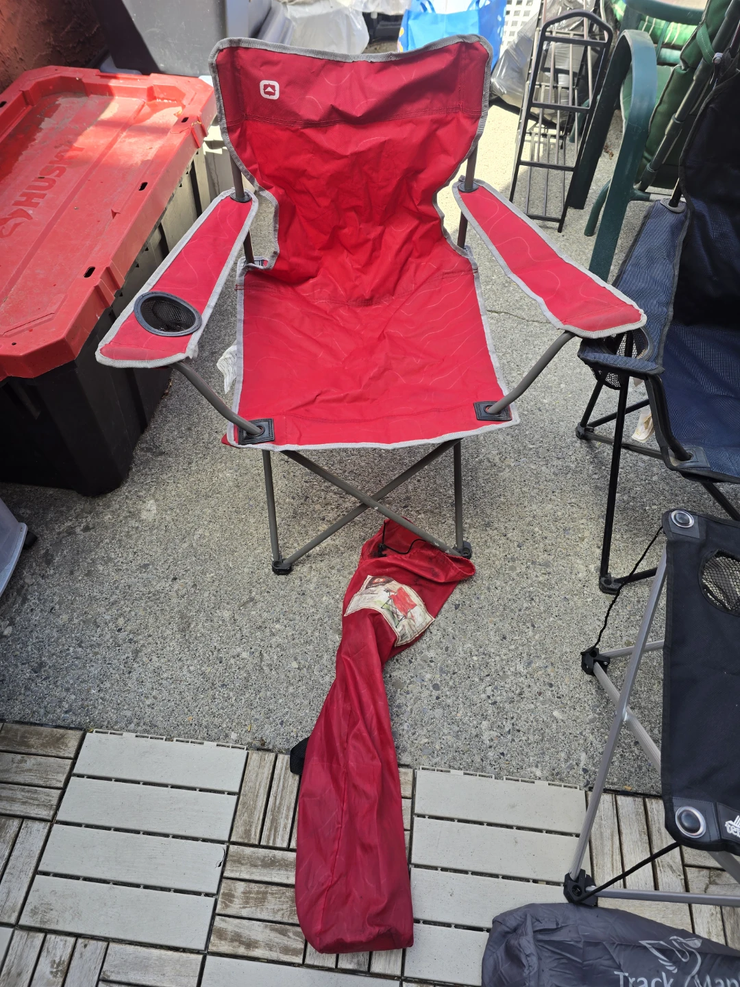 camping chairs and table - photo 2