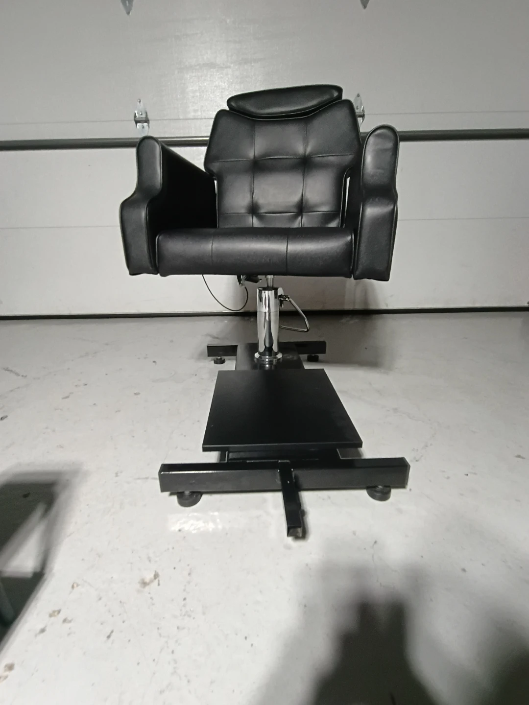 Black Barber Chair with Footrest - photo 5
