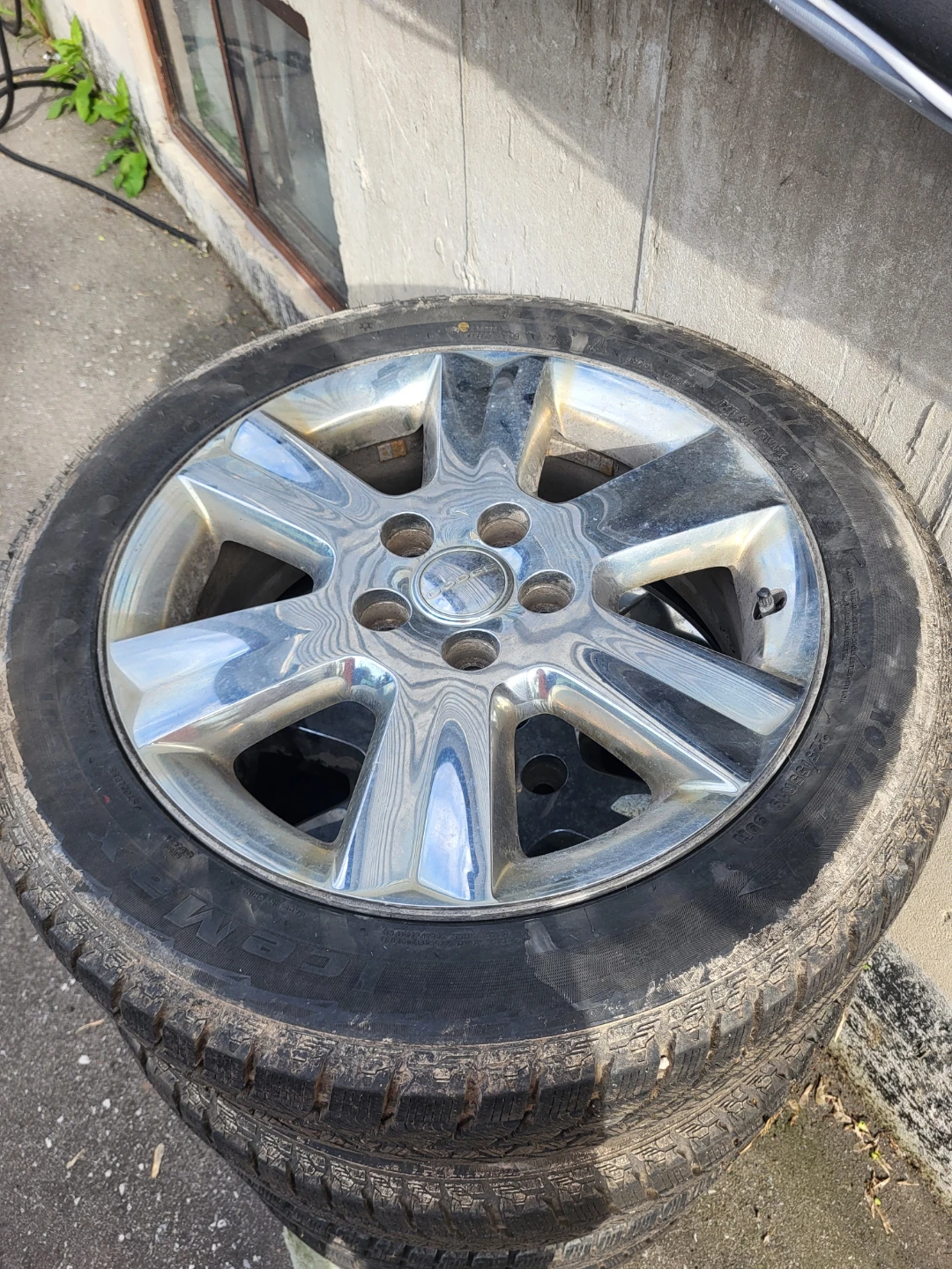Set of 4 Winter Tires with Rims - photo 5