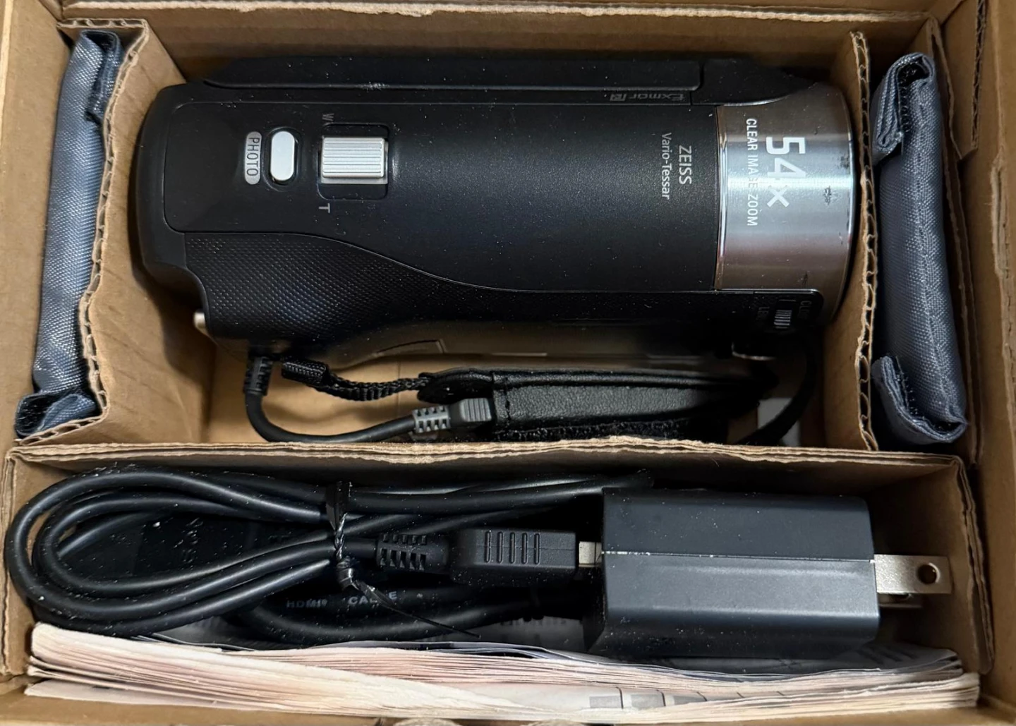 Sony Handycam HDR-CX240 HD Camcorder with 29.8mm Wide Angle Lens - photo 2