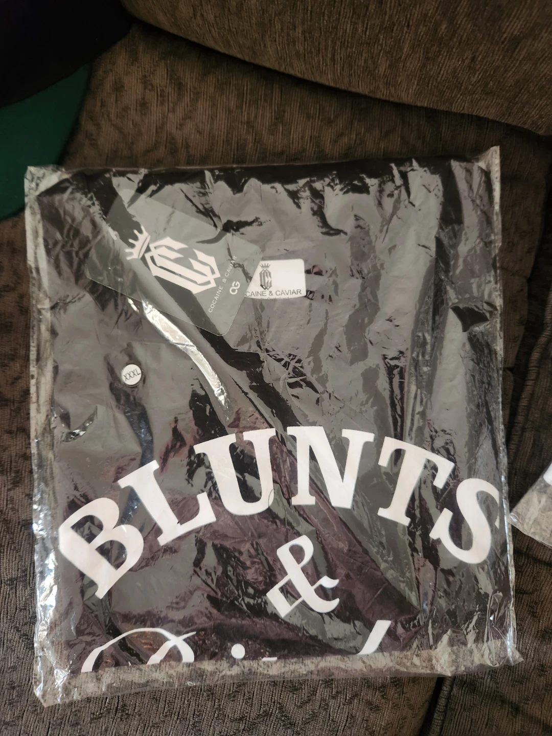 Cocaine & Caviar "Blunts & Bitches" T-Shirt XXL