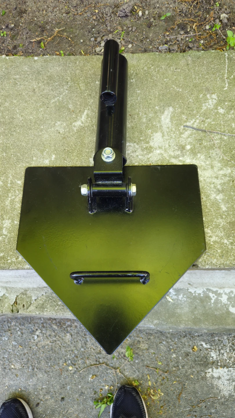 Black Metal Post Holder