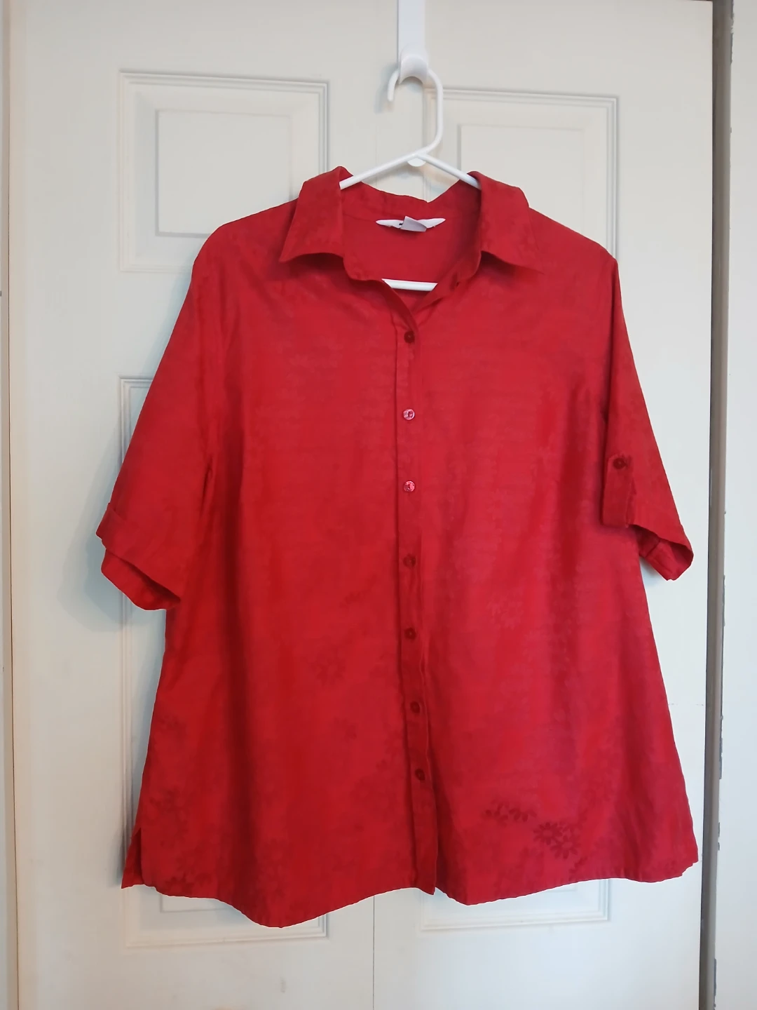 Alia red short sleeve button up with floral, size 20W