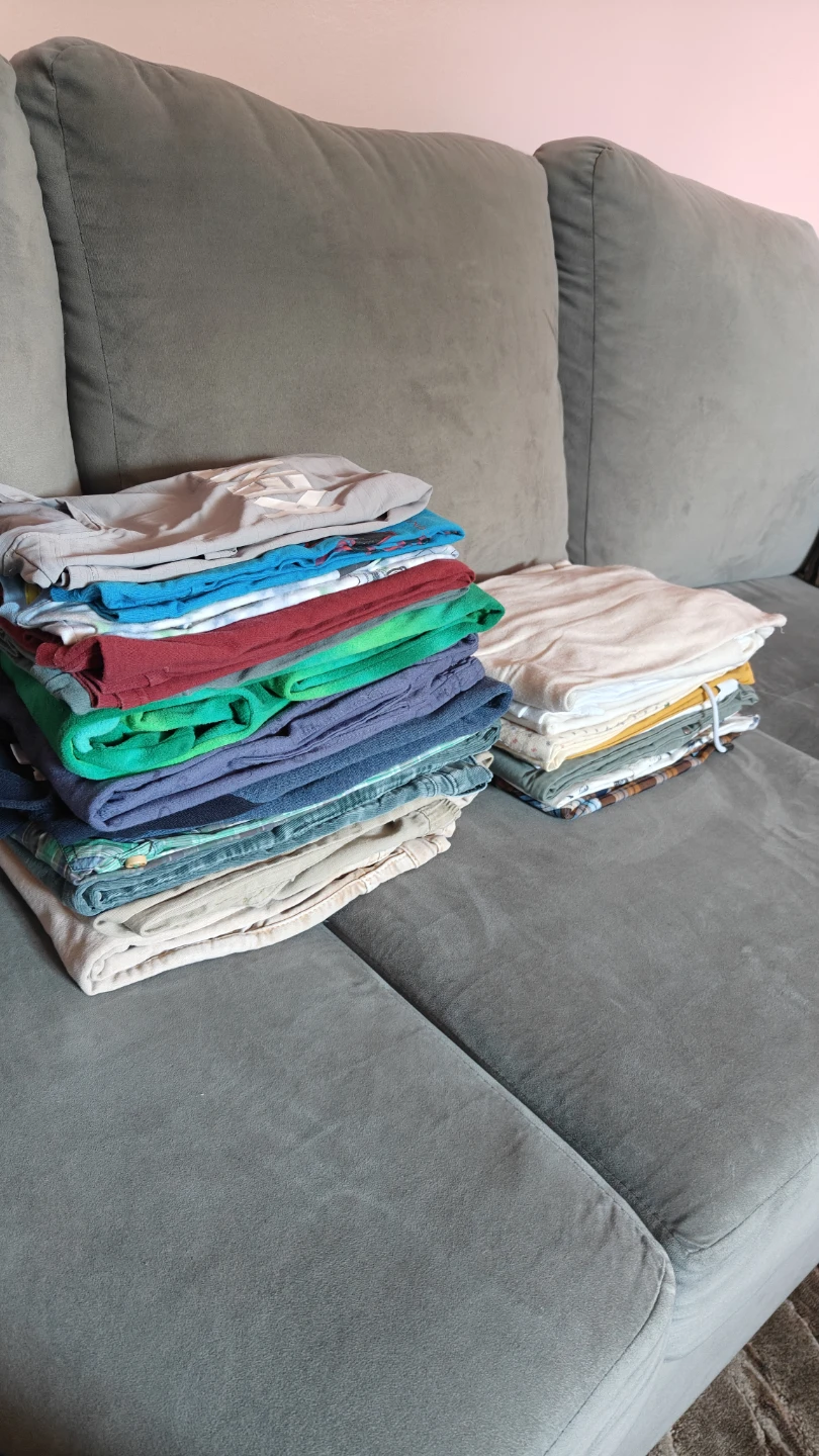 Assorted kids Clothing Bundle - photo 2