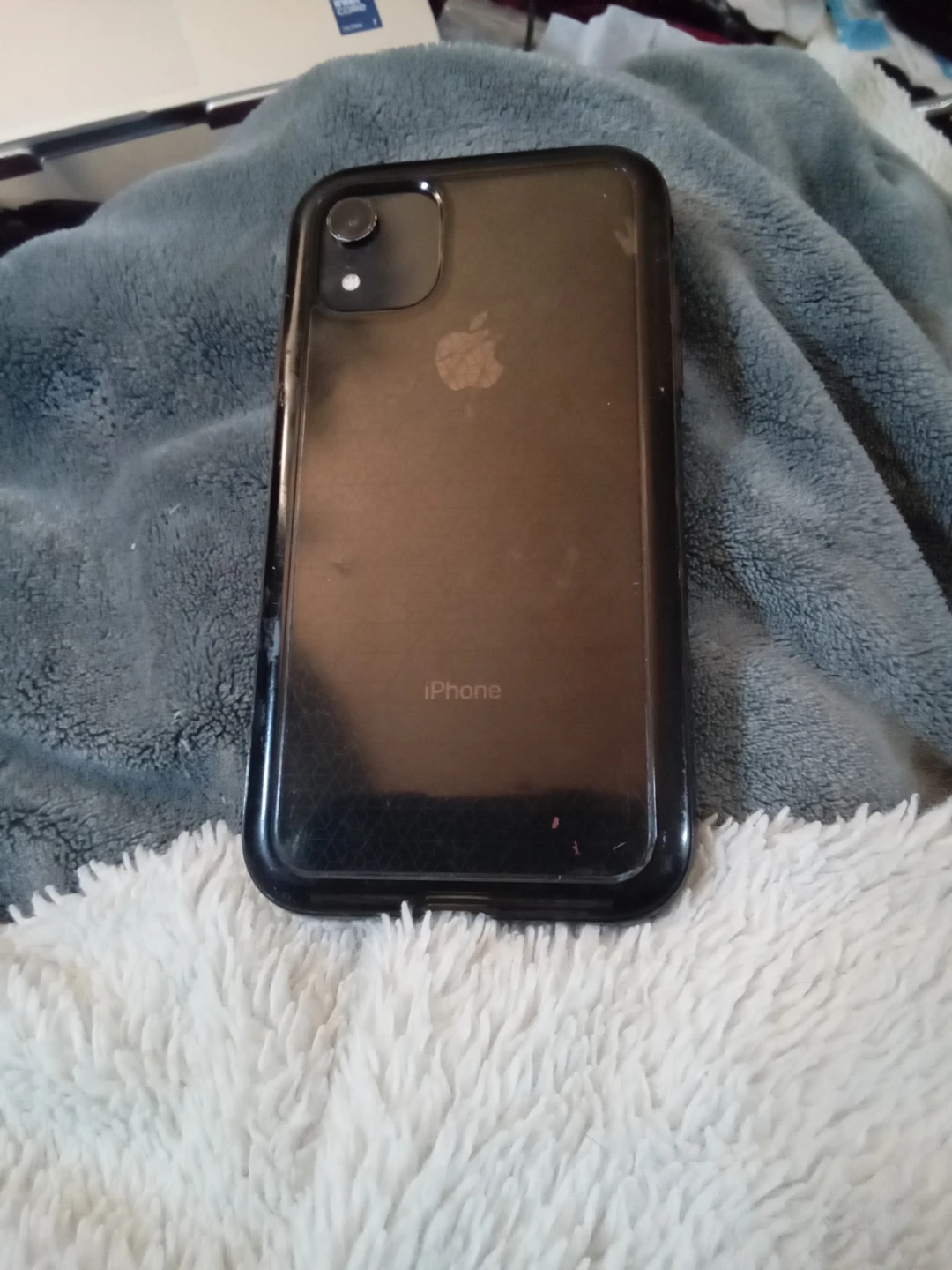 Apple iPhone XR - photo 2