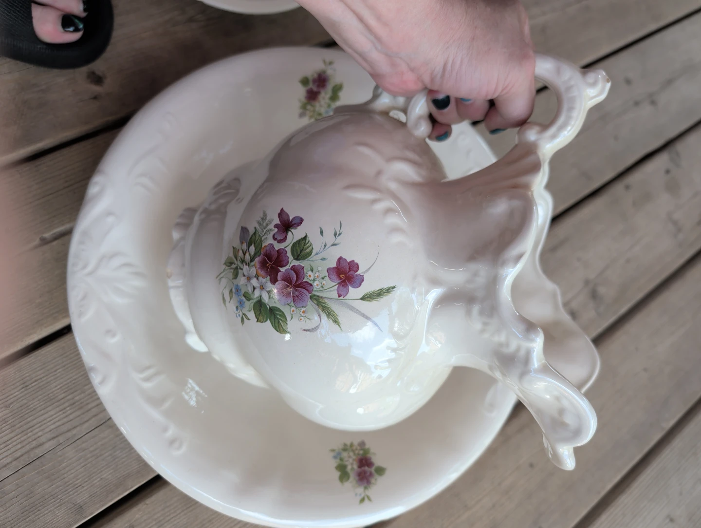 Vintage Ceramic Wash Basin and Pitcher Set with Floral Design - photo 5