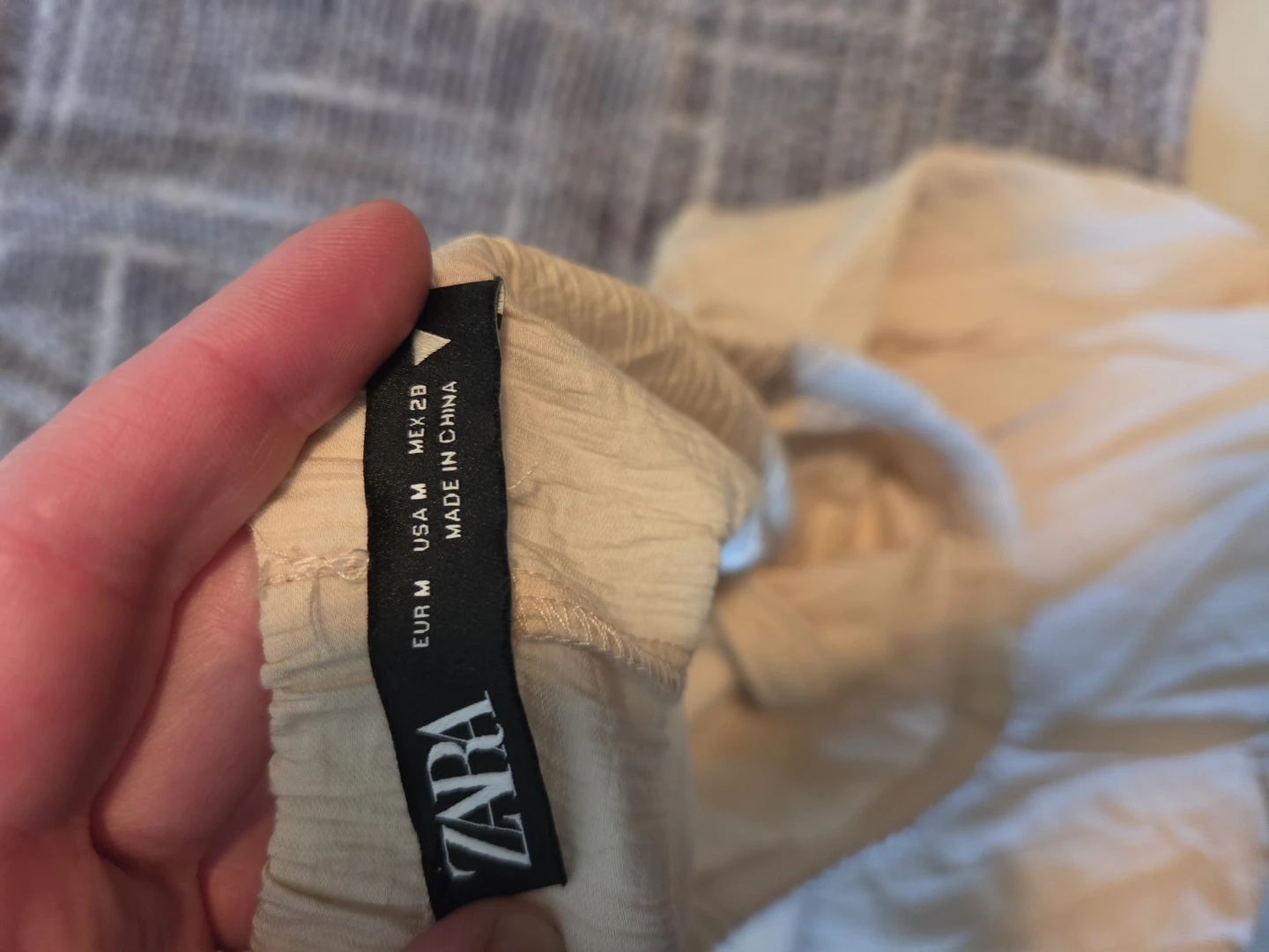 Wilfred vest Zara pants - photo 4