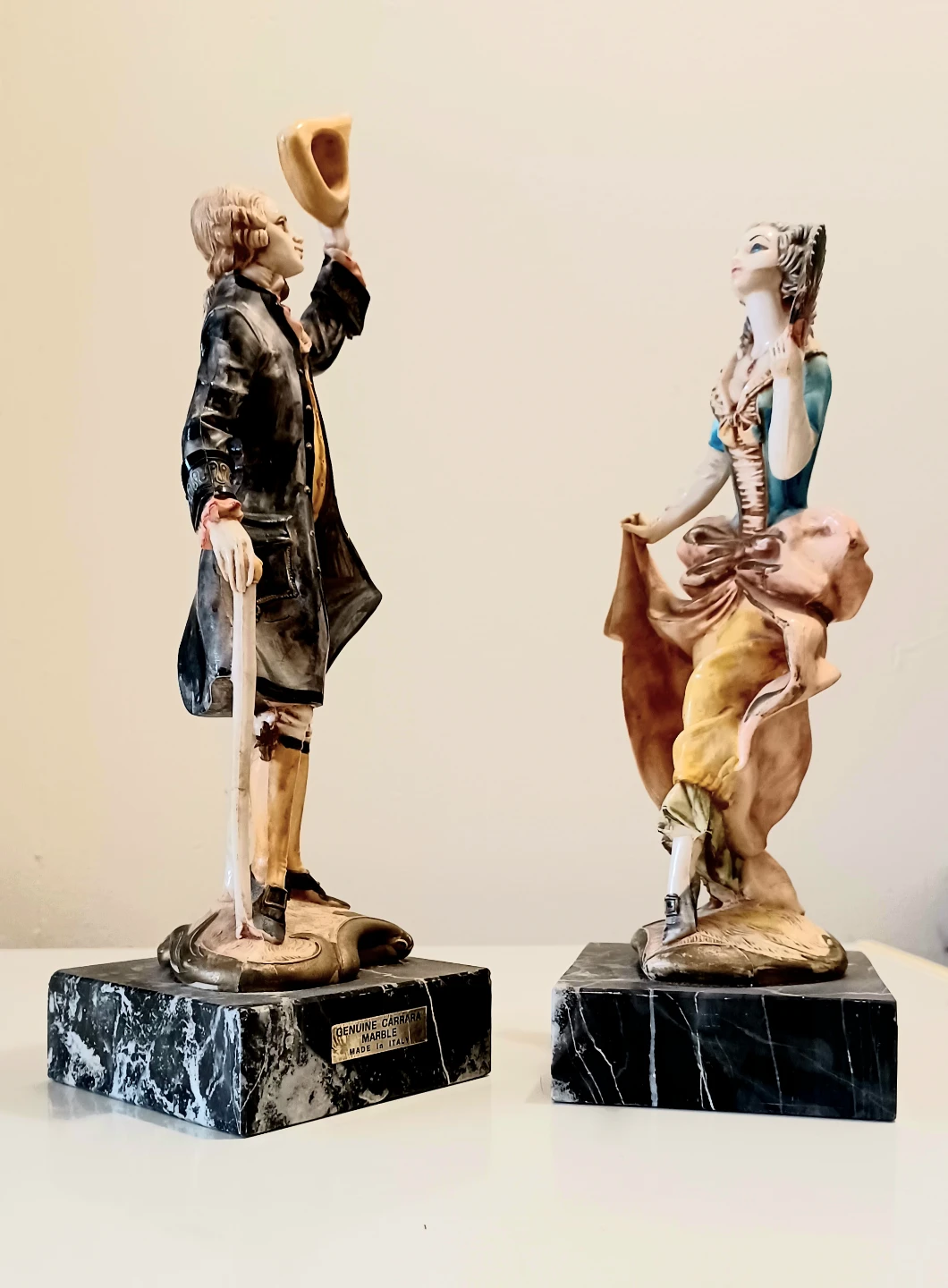 Italian Carved Rococo Lady & Gentleman with Carrara Marble Base - photo 2