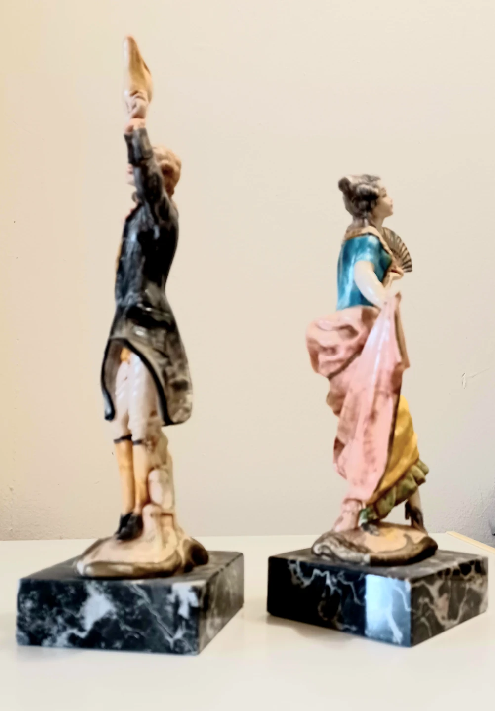 Italian Carved Rococo Lady & Gentleman with Carrara Marble Base - photo 3