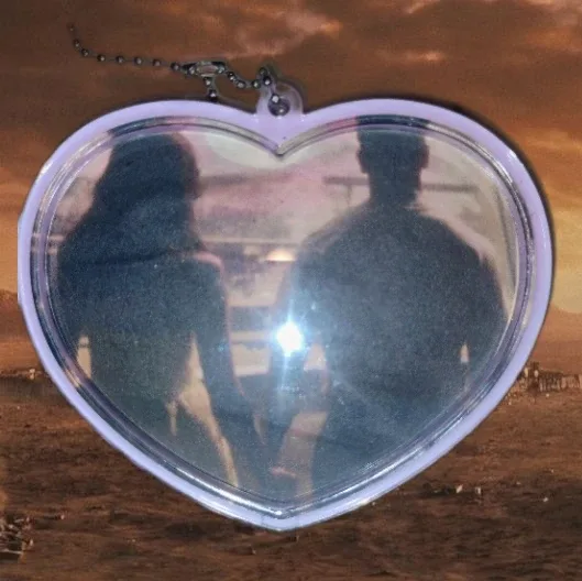 Fallout Lucy Maclean and Maximus Keychain