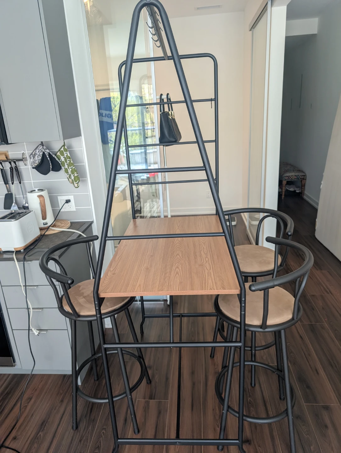 Bar table with 4 stools - photo 4