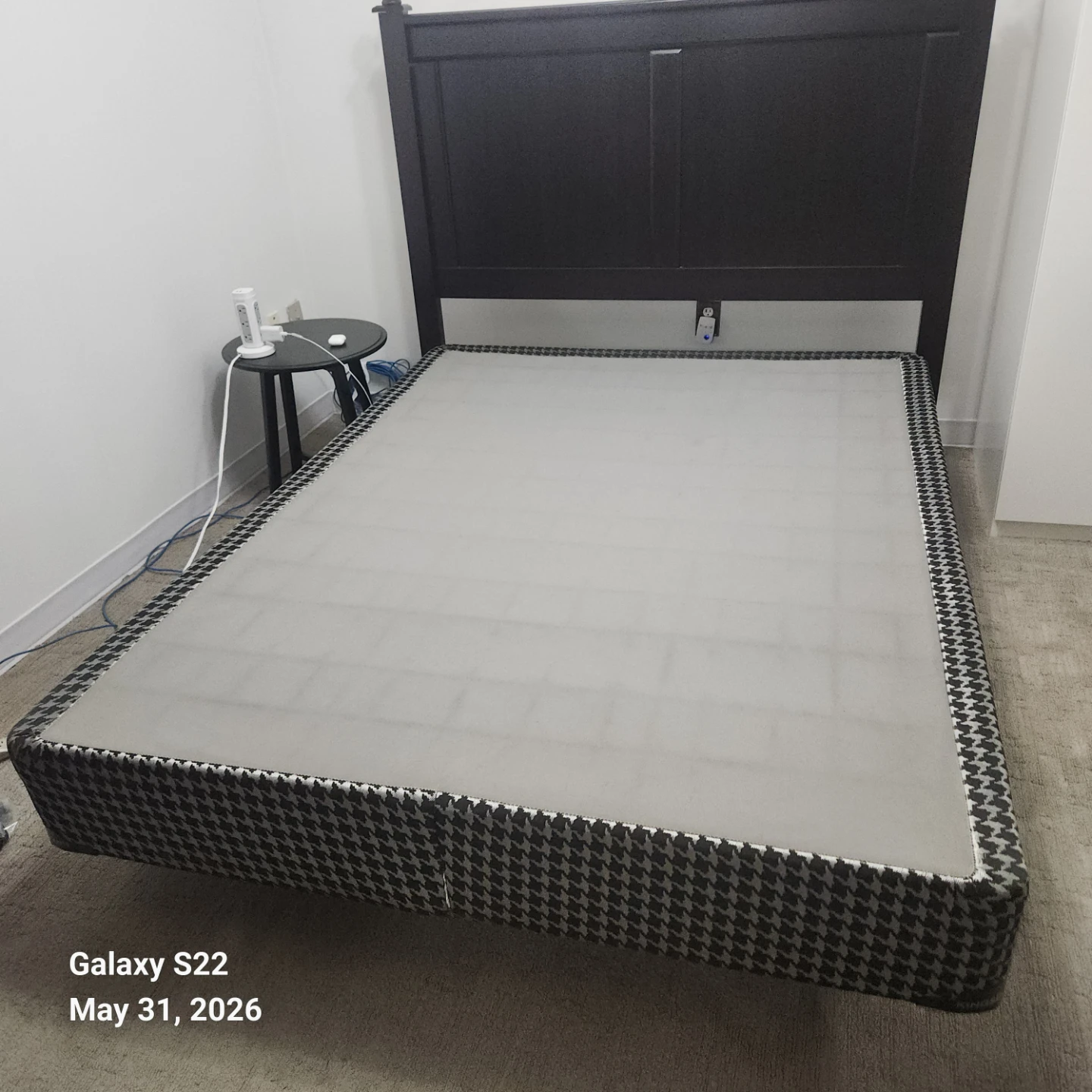 Queen Size Box Spring Bed Frame - photo 5