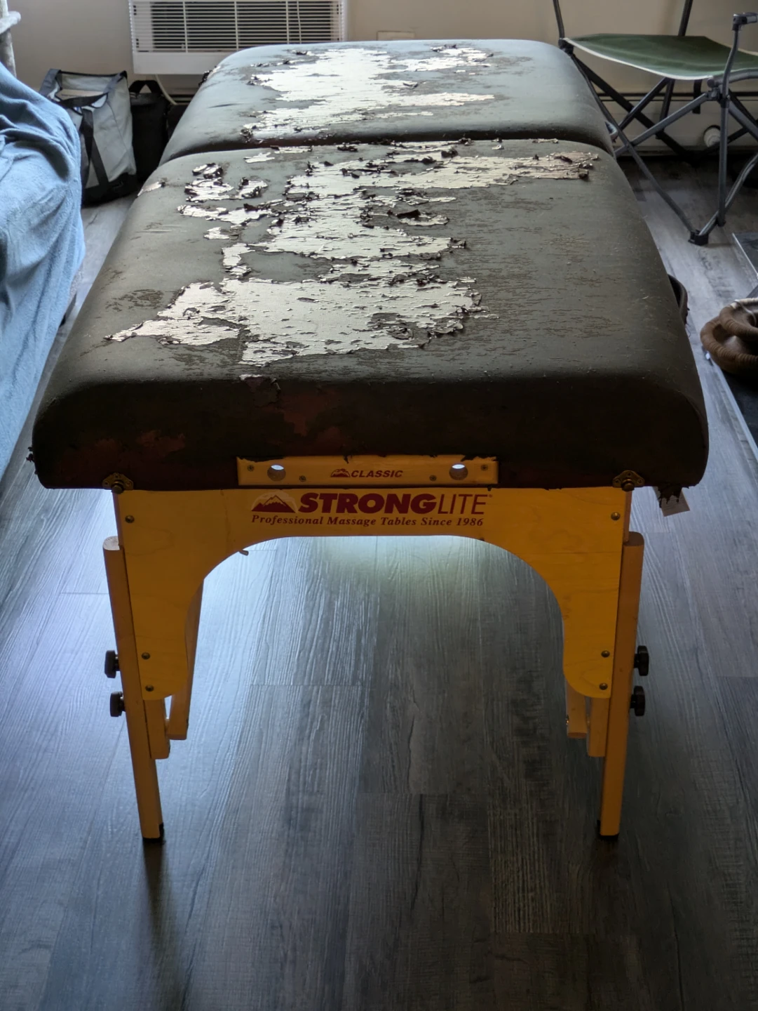 Stronglite Professional Massage Table - photo 2