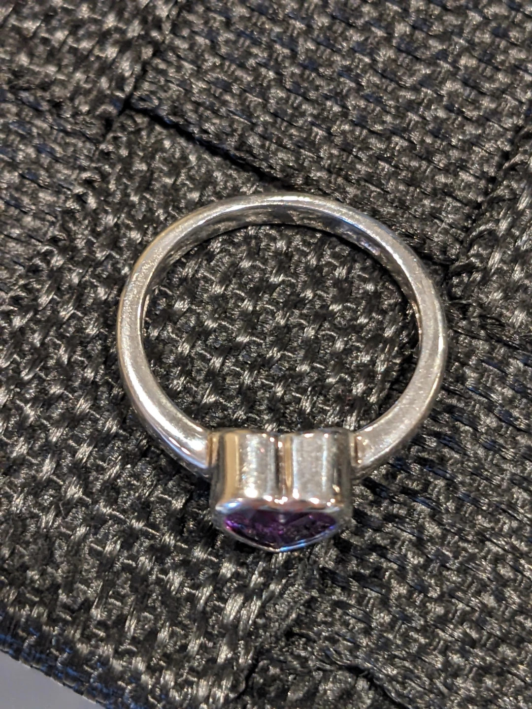 Size 8 Sterling Silver Heart Shaped Amethyst Ring - photo 3