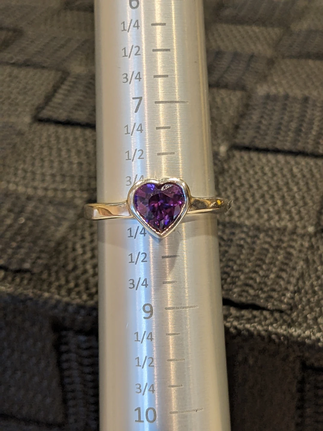 Size 8 Sterling Silver Heart Shaped Amethyst Ring - photo 4