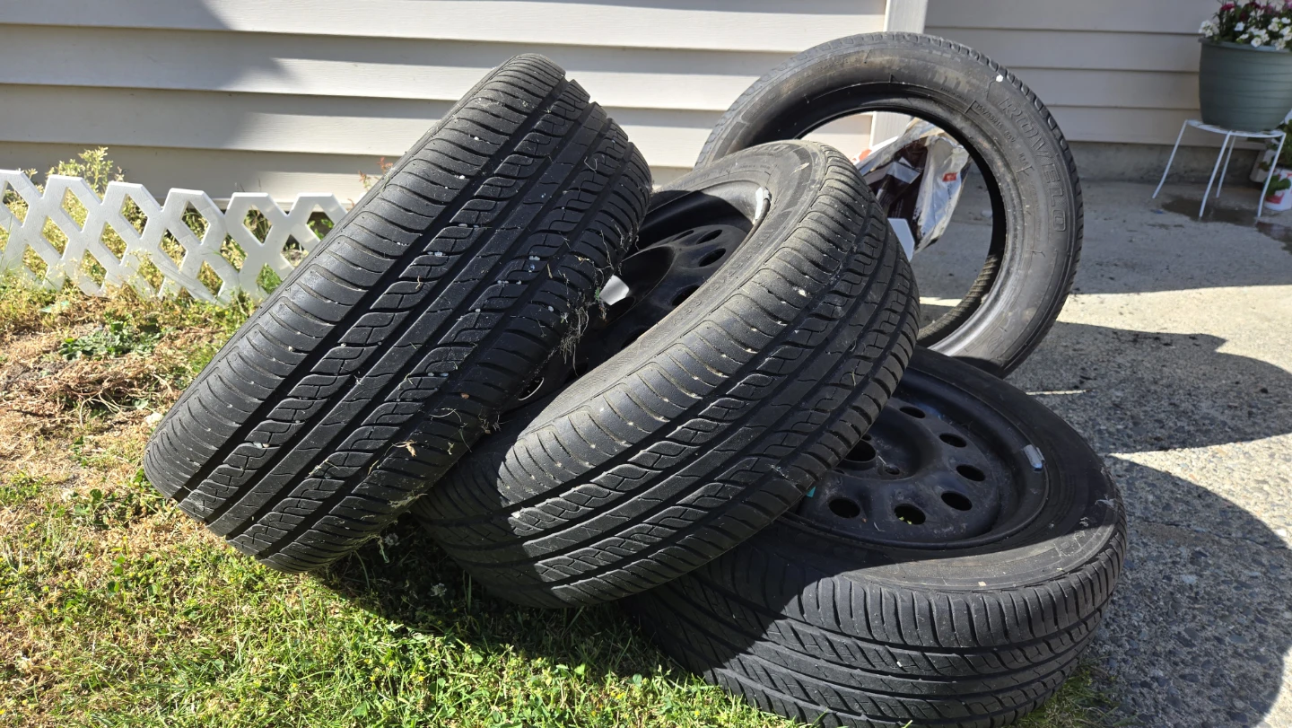 ROVELO Tires with Rims - Set of 4