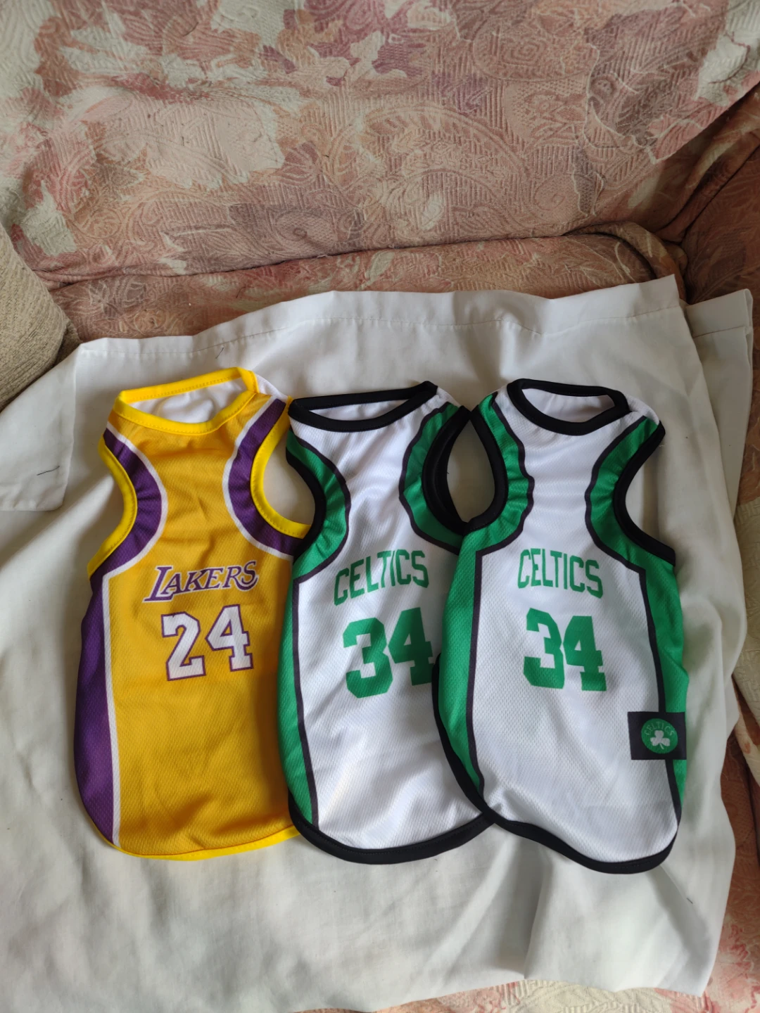 Medium size pet jerseys
