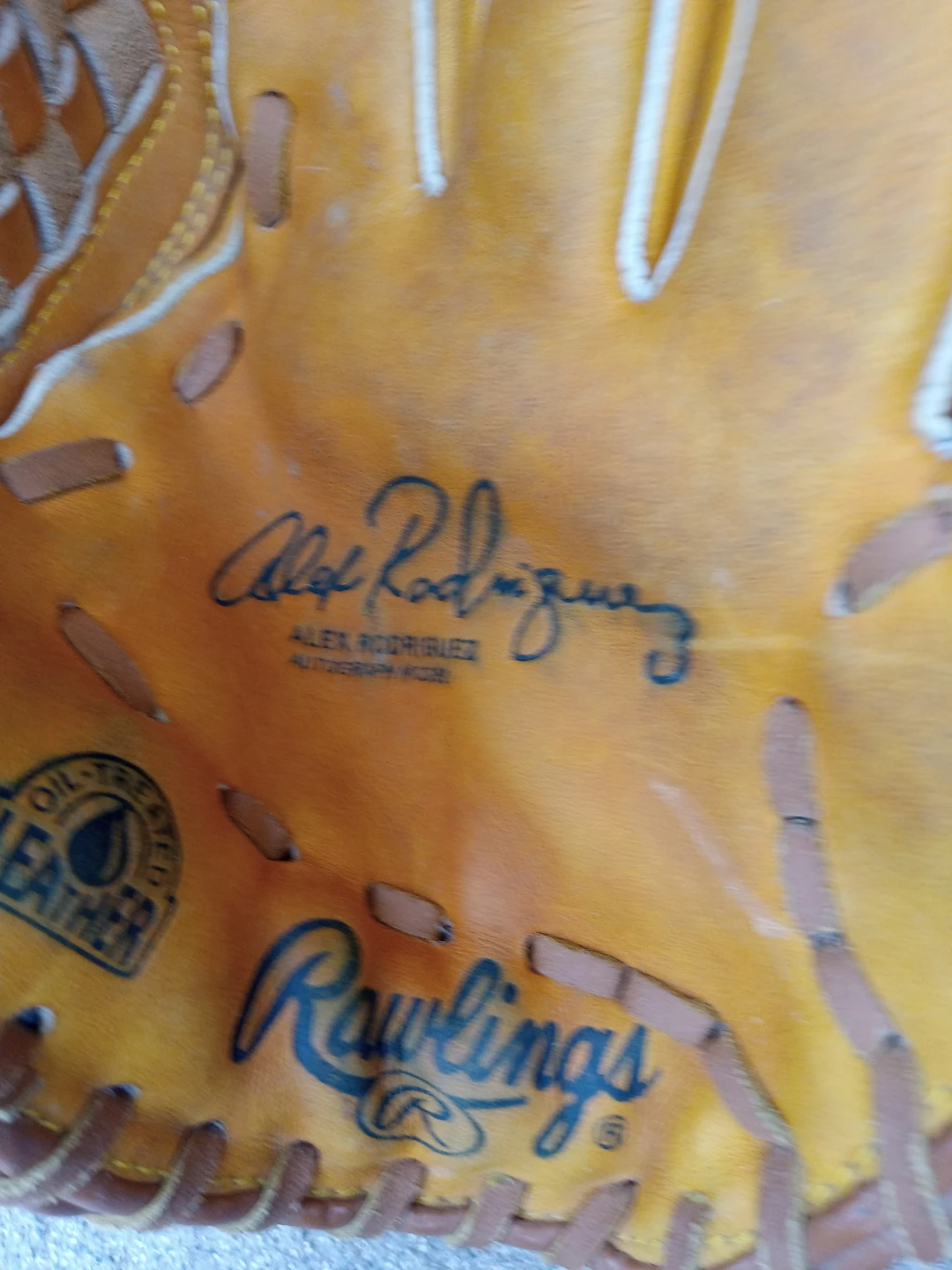 Rawlings Alex Rodriguez Autograph Baseball Glove 13 Inch - photo 3