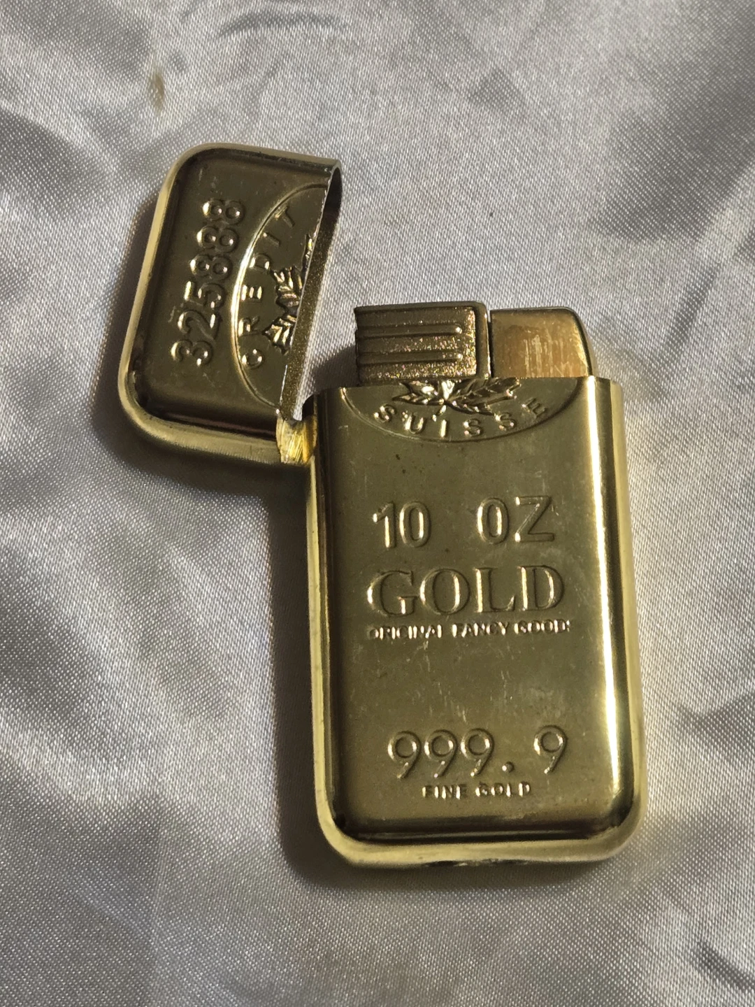 Credit Suisse Gold Bar Lighter - photo 2