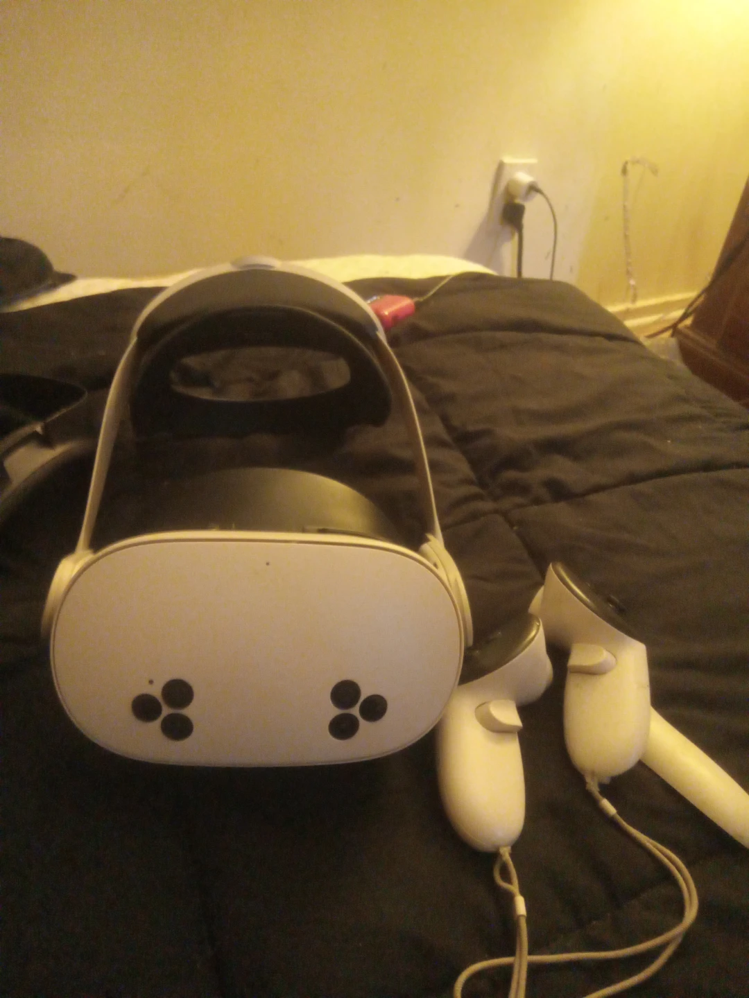 Meta Quest 3s VR Headset with Controllers - photo 5