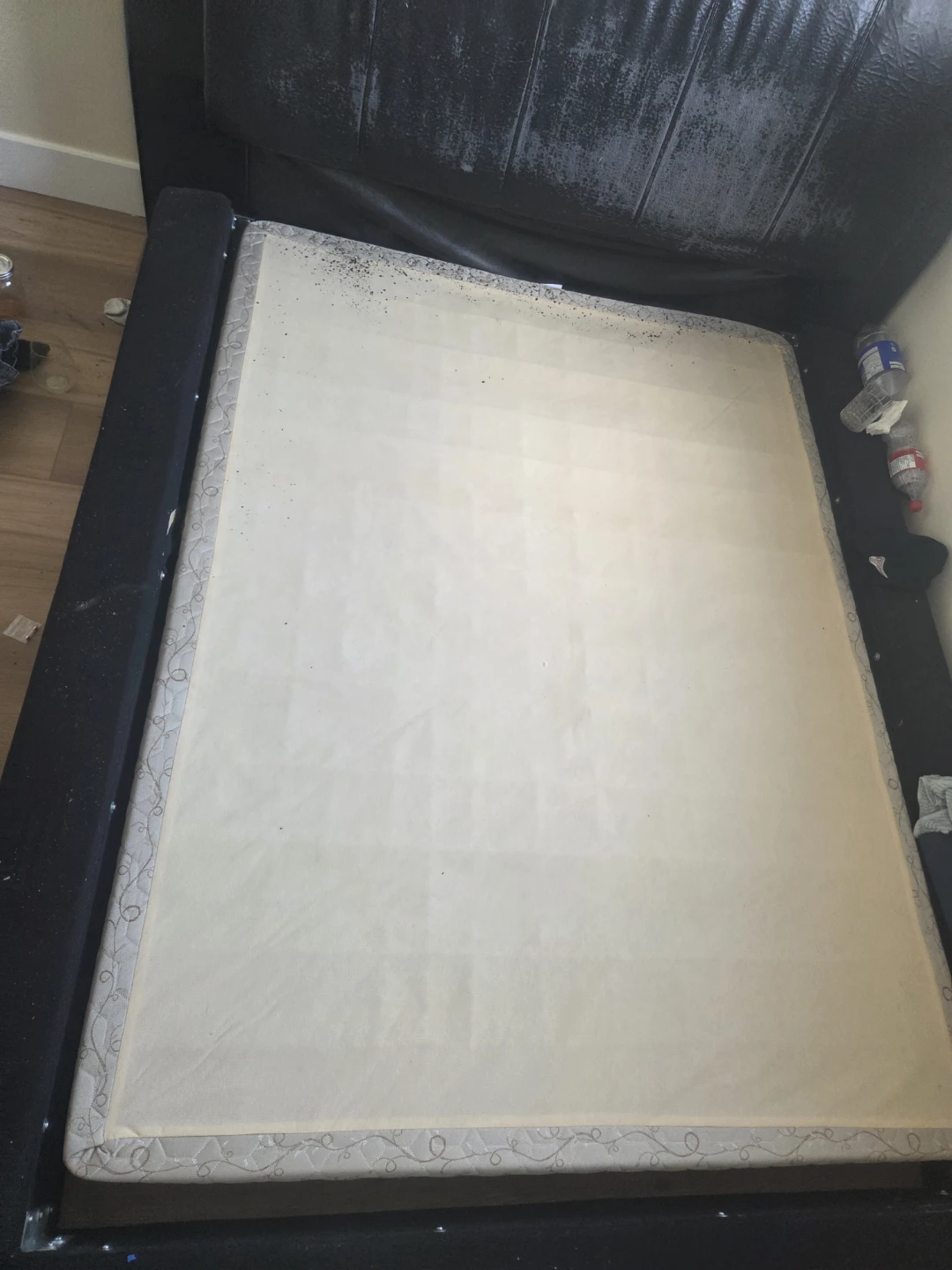 Black Faux Leather Headboard Platform Bed Frame - photo 3