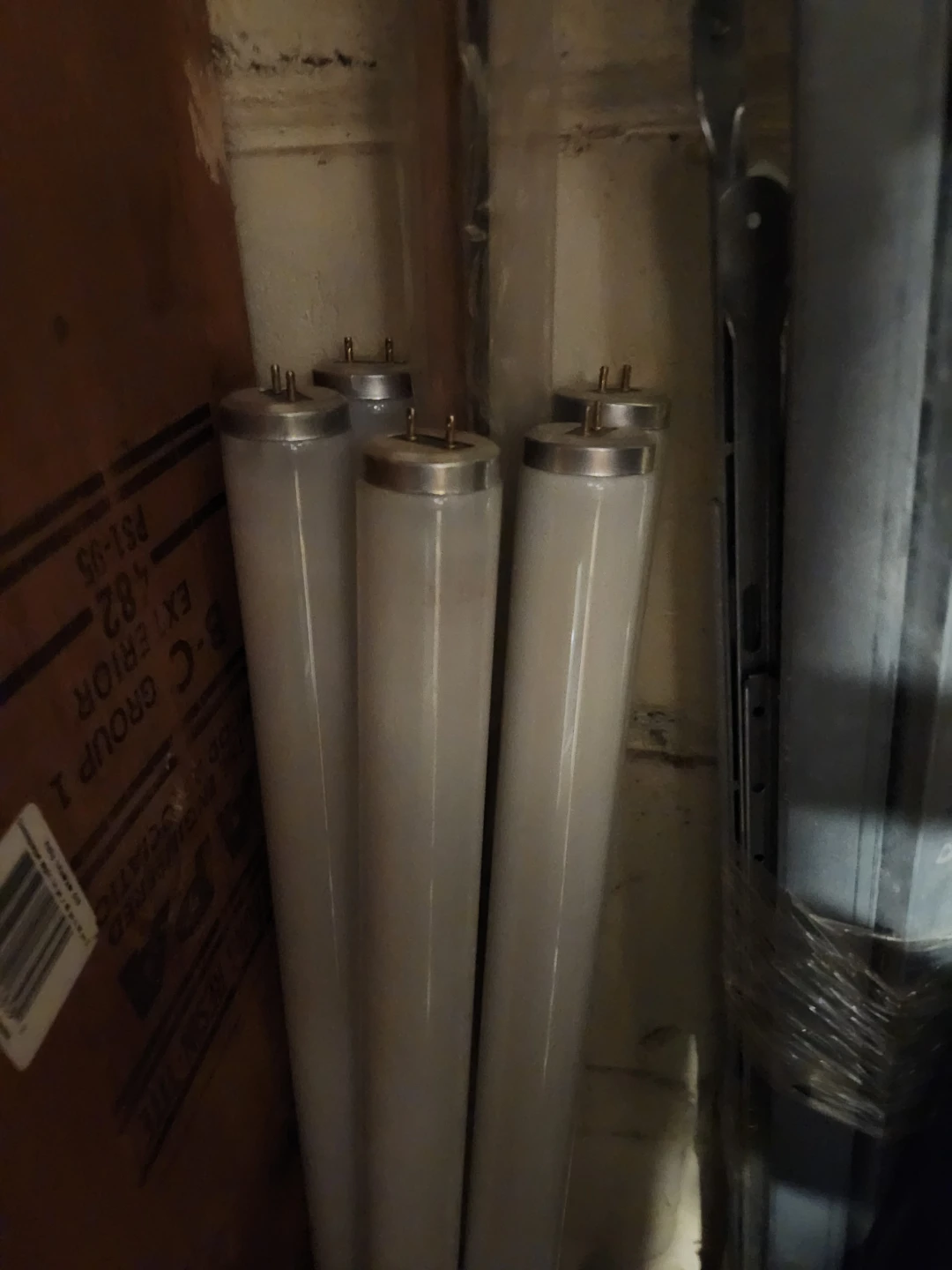 Sylvania "Ecologic" Fluorescent Tube Lights - photo 4