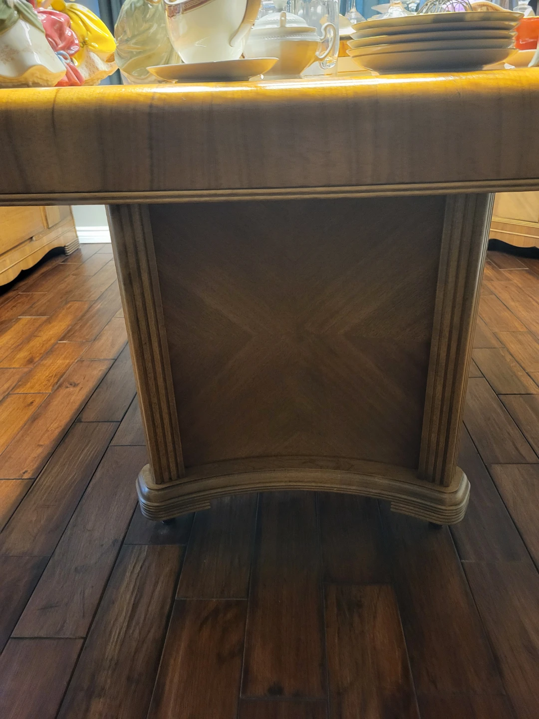 Duncan Phyfe Antique Dining Table & Vintage Wooden China Cabinet - photo 2