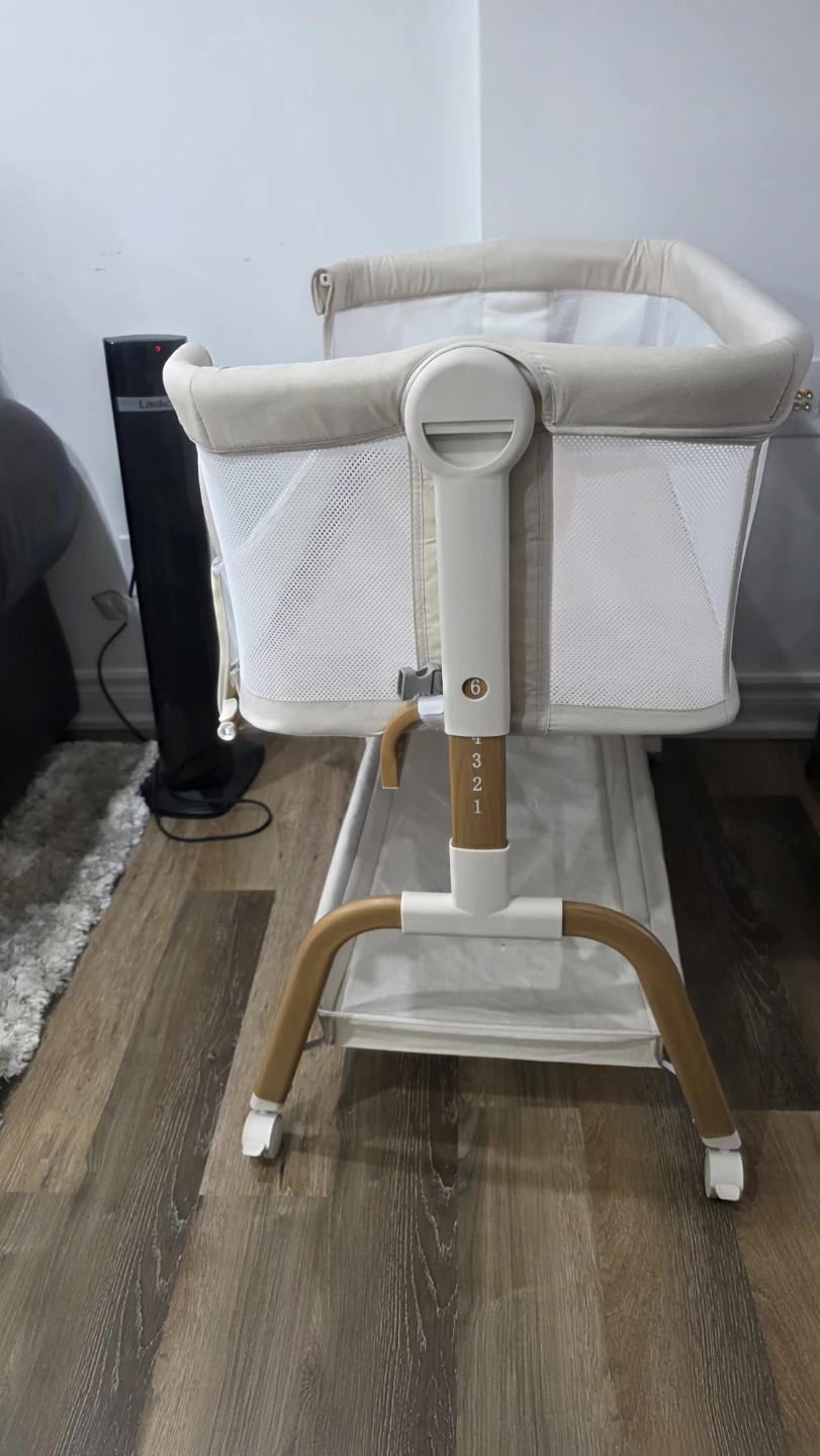 Baby Bassinet with Adjustable Height - photo 2