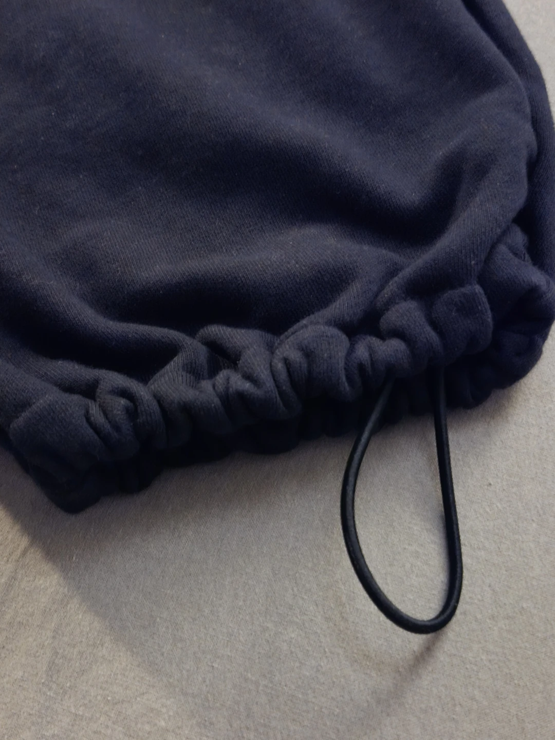 uniqlo black cargo sweatpants - photo 3