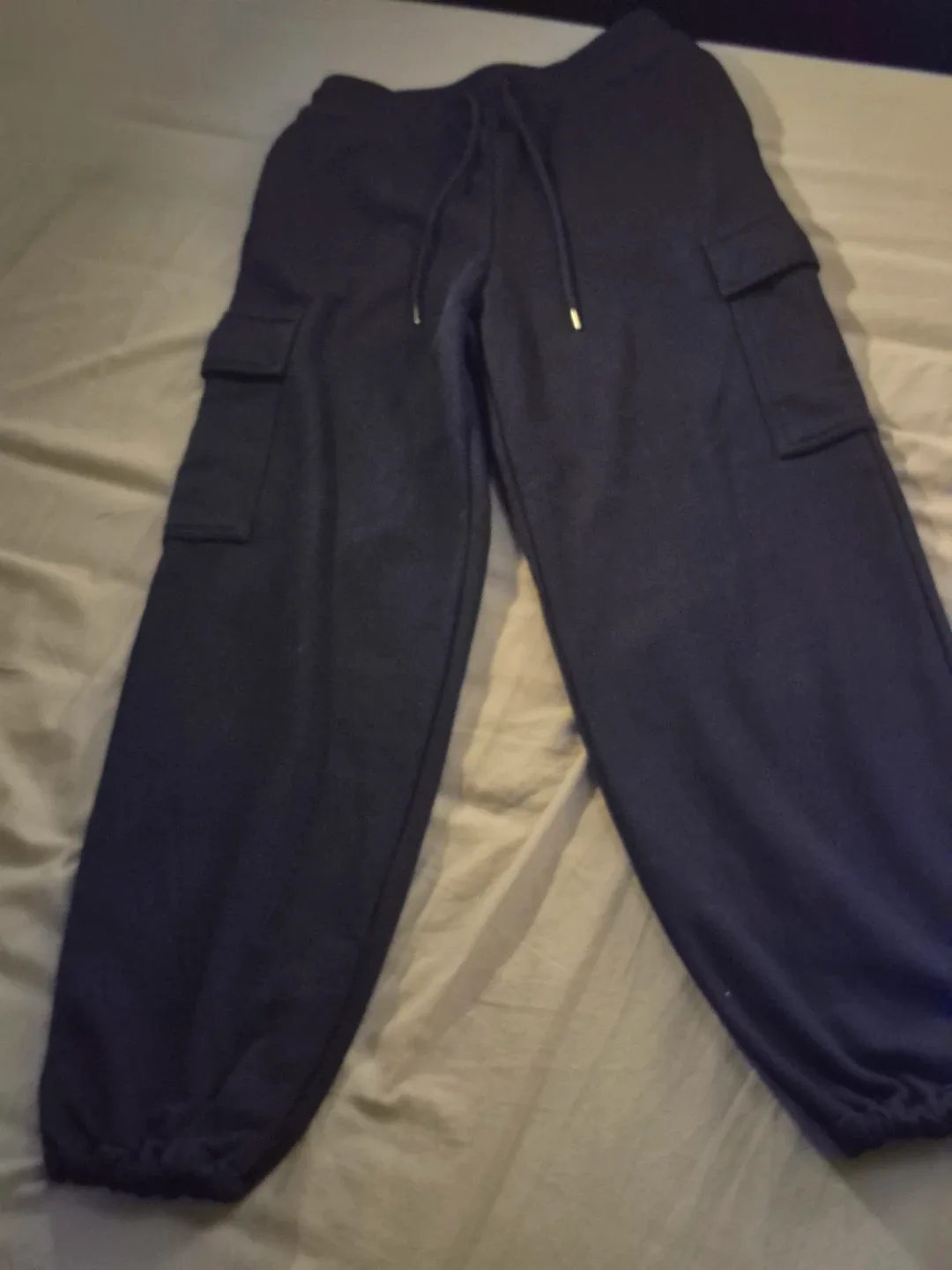 uniqlo black cargo sweatpants - photo 4