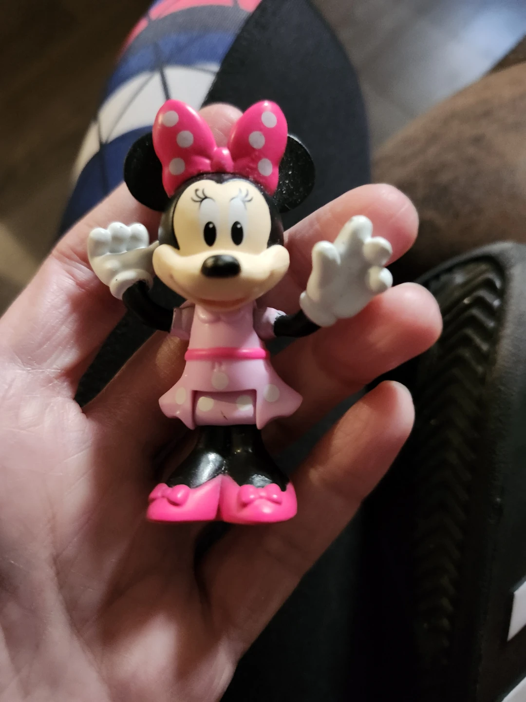 $5 minnie mouse figurine