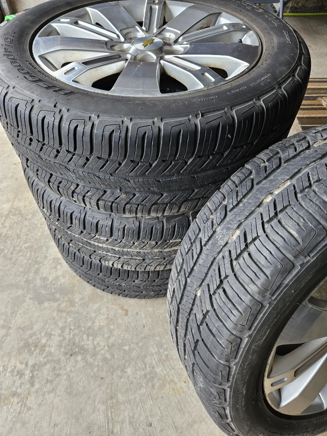 Set of 4 BFGoodrich Advantage T/A Tires on Chevy Rims - photo 2