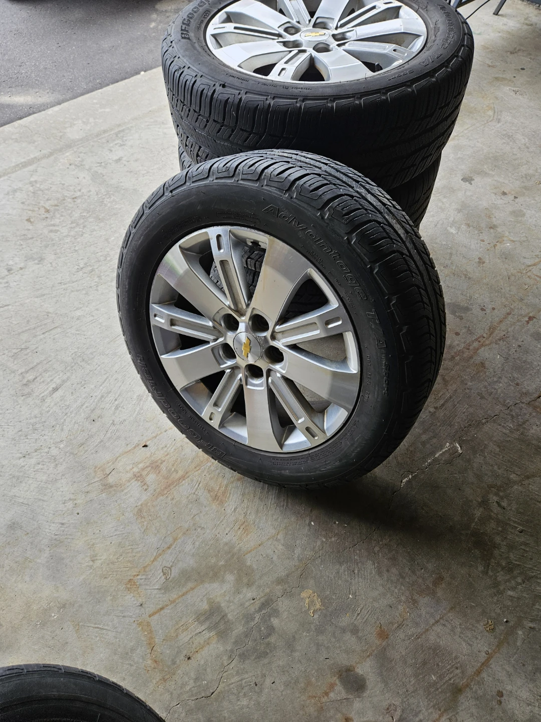 Set of 4 BFGoodrich Advantage T/A Tires on Chevy Rims - photo 4