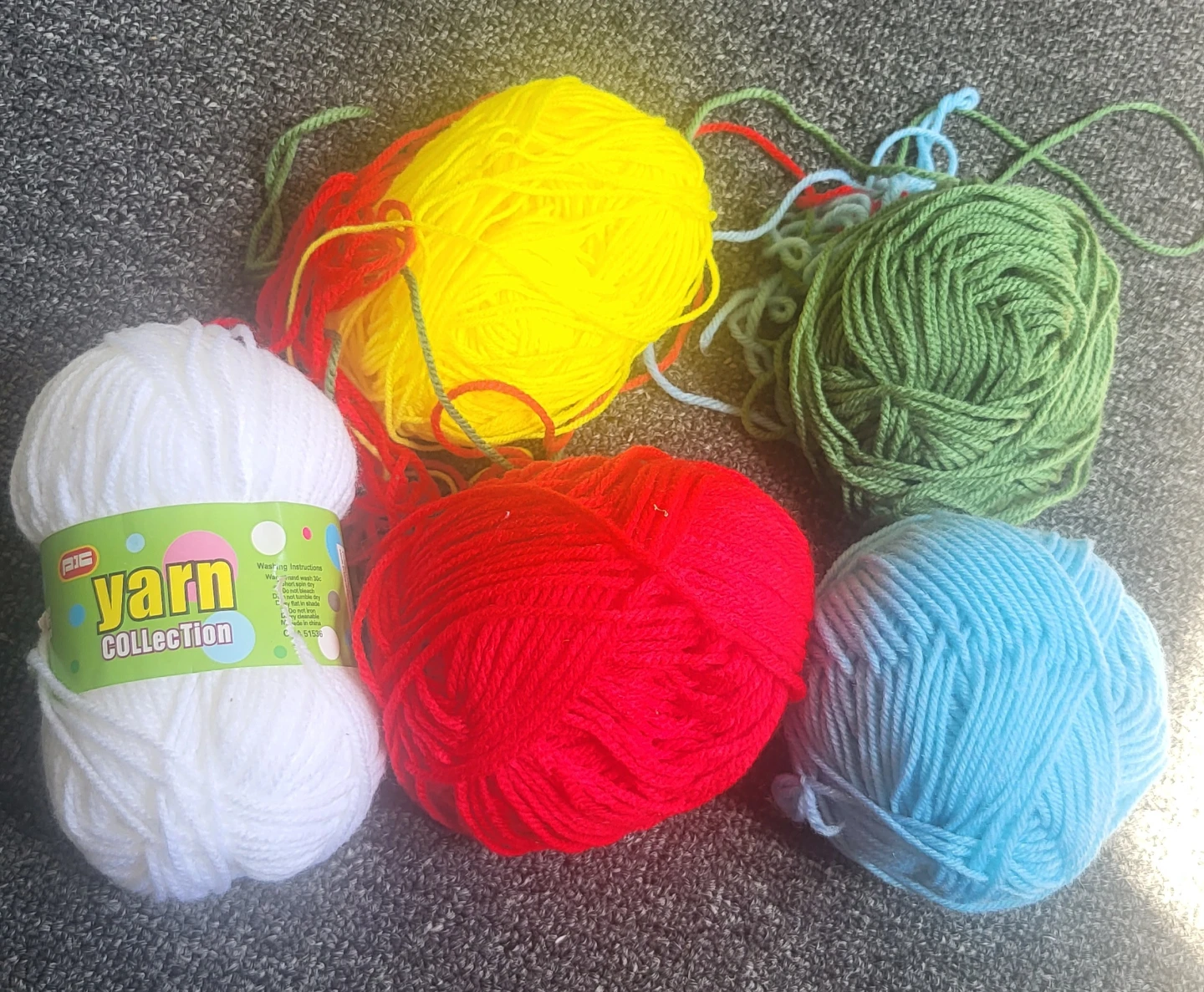 Yarn Collection 5 Balls of Yarn - photo 2
