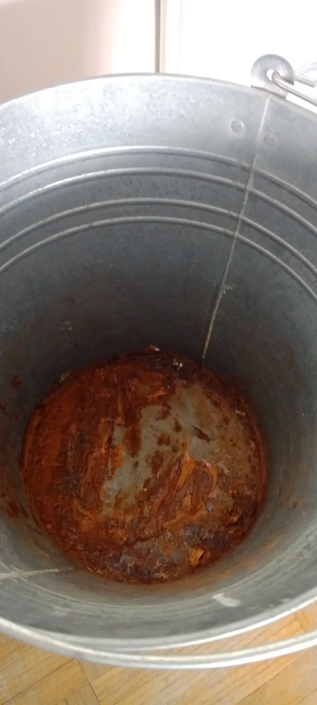 Galvanized Metal Bucket with Wooden Handle - photo 2