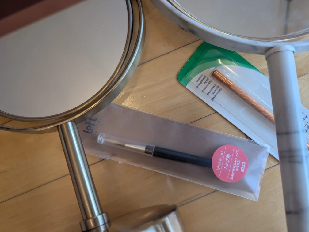 Assorted Vanity and Beauty Items - photo 3