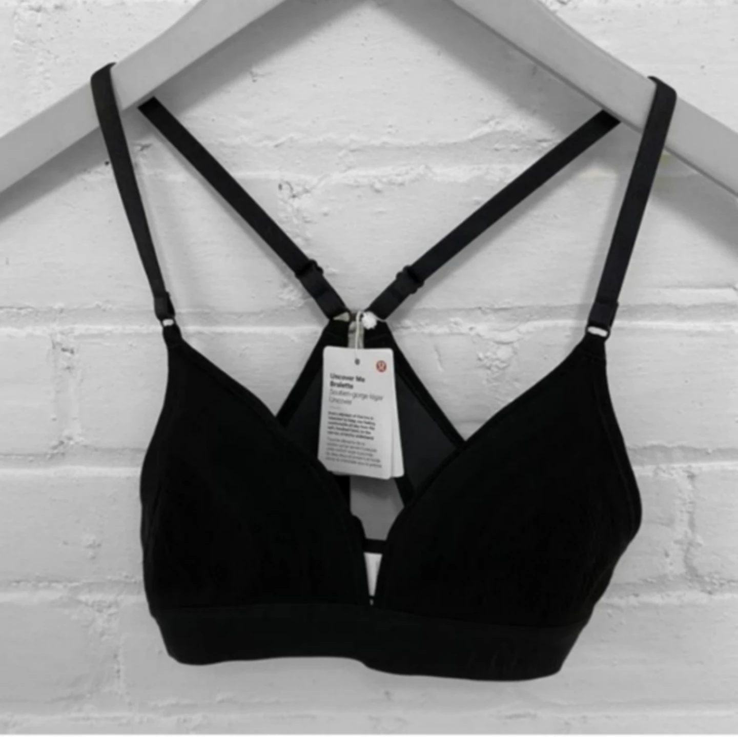 Sz 4 / S Lululemon Sports Bras Black, Size S - photo 2